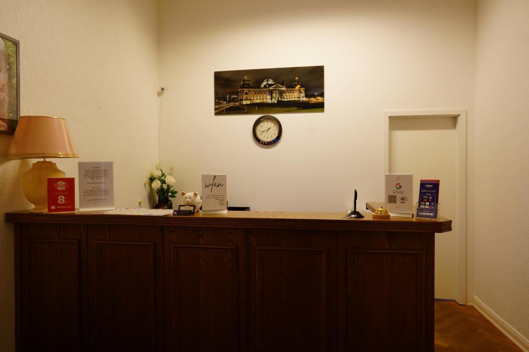Hotelpension Margrit Berlijn Buitenkant foto