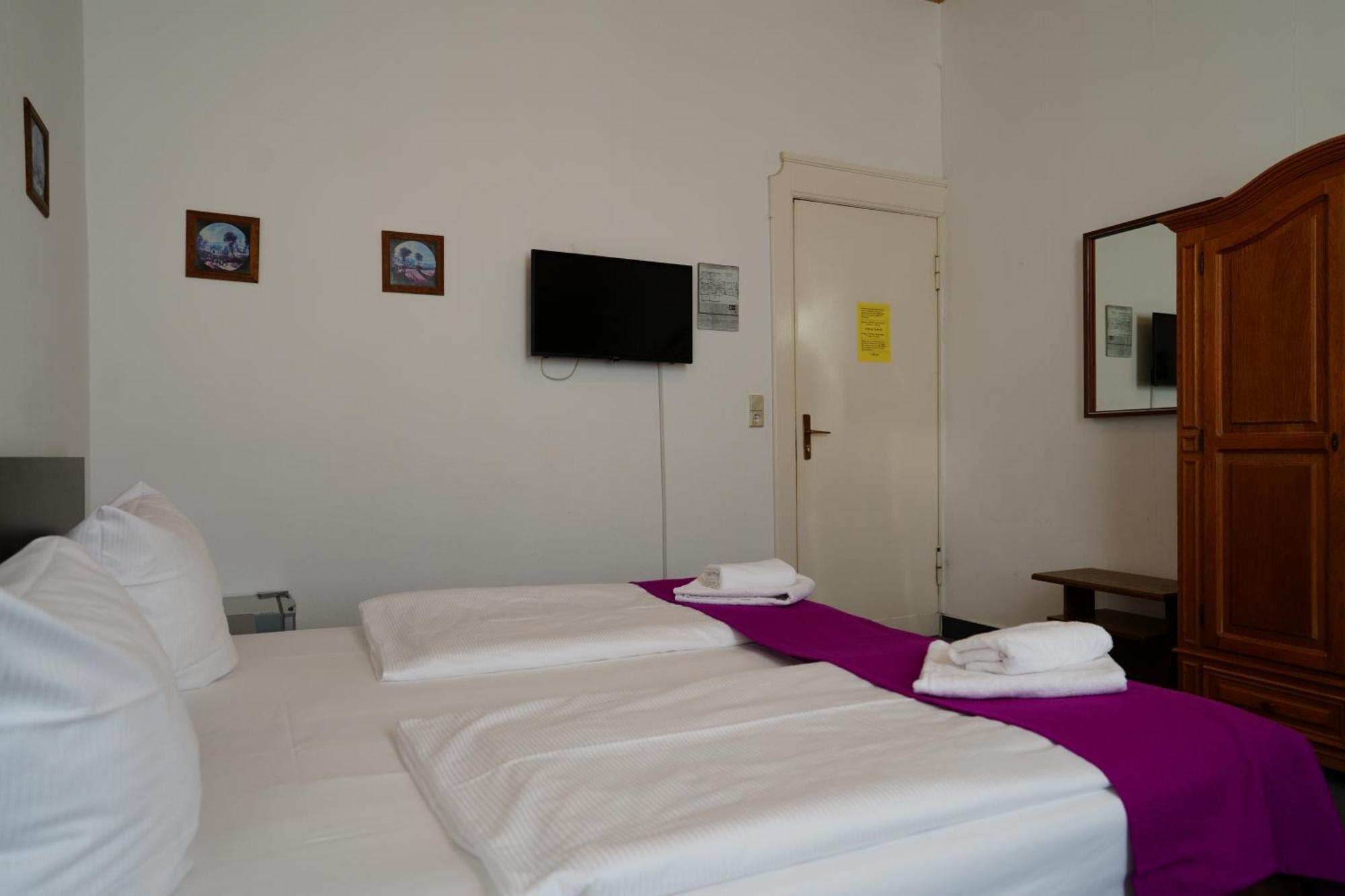 Hotelpension Margrit Berlijn Buitenkant foto