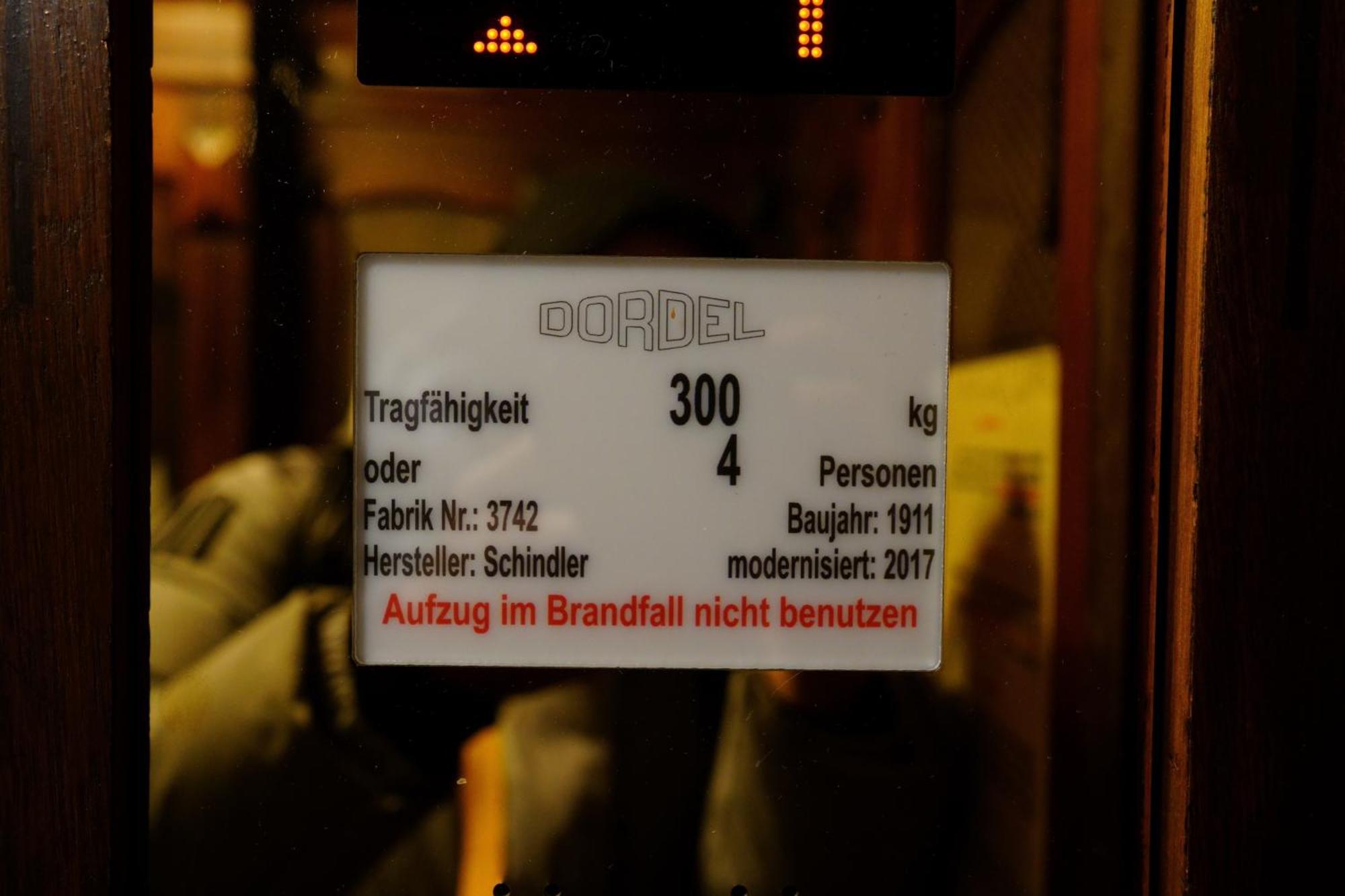 Hotelpension Margrit Berlijn Buitenkant foto
