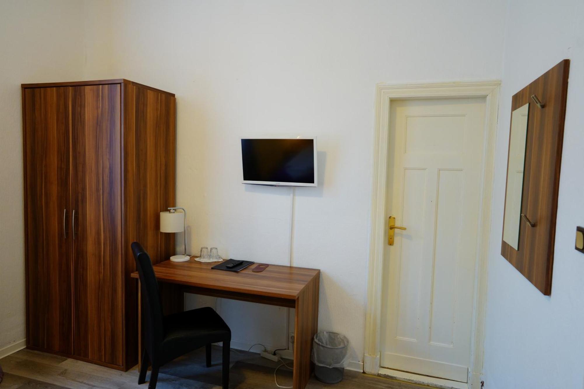 Hotelpension Margrit Berlijn Buitenkant foto